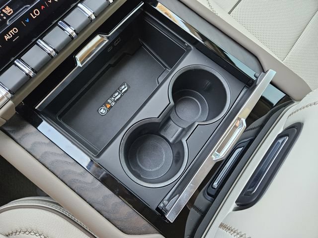 New 2026 GMC Yukon XL Denali w/ Sun & Power Step Package AWD/4WD image 16