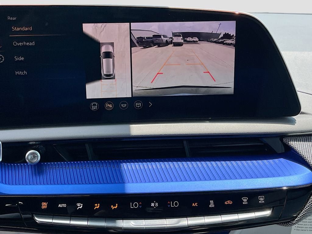 New 2025 Cadillac Optiq Sport 2 w/ LPO, Floor Liner Package AWD/4WD image 24