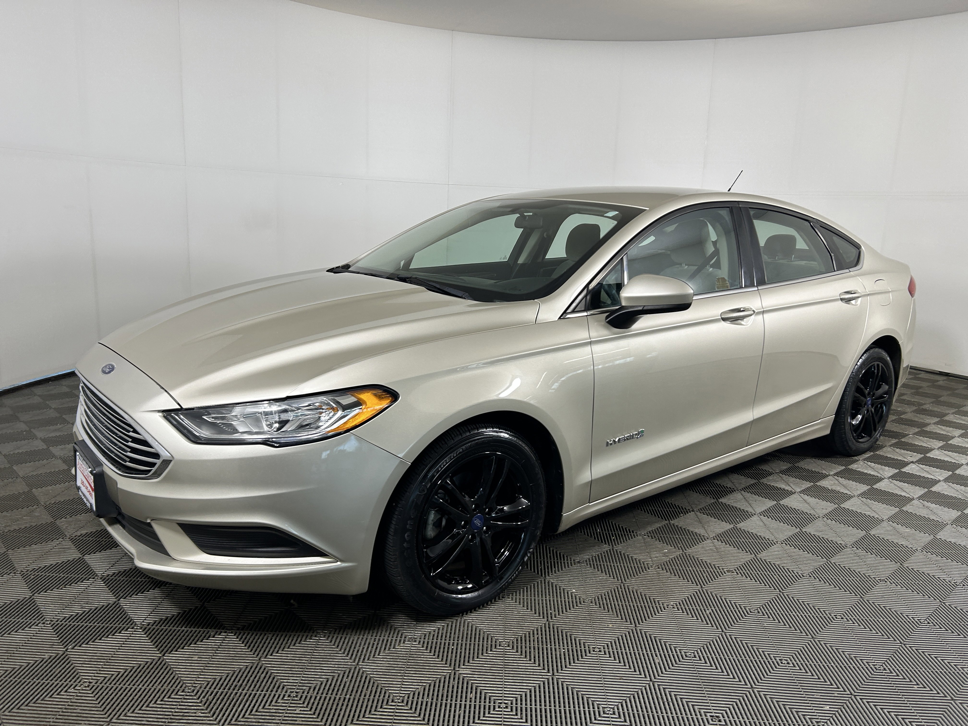 Used 2018 Ford Fusion S image 1