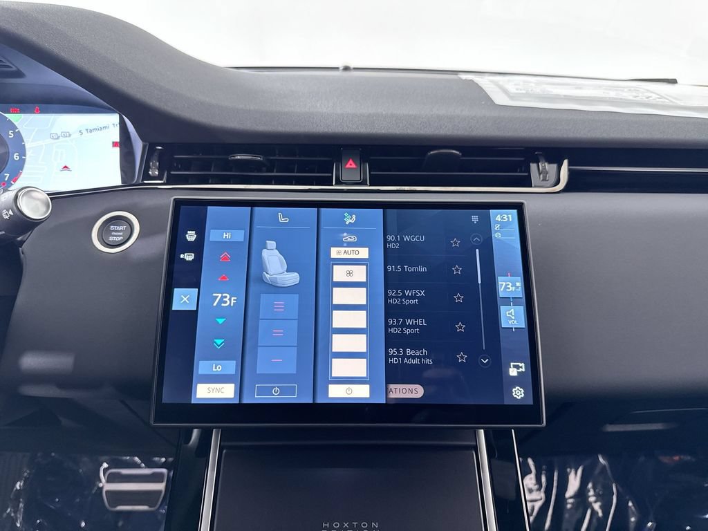 New 2026 Land Rover Range Rover Evoque Hoxton AWD/4WD image 17