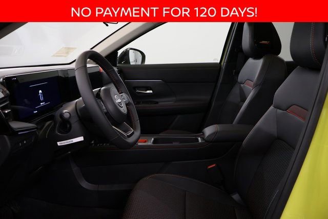 New 2025 Nissan Kicks SR w/ SR Premium Package image 9
