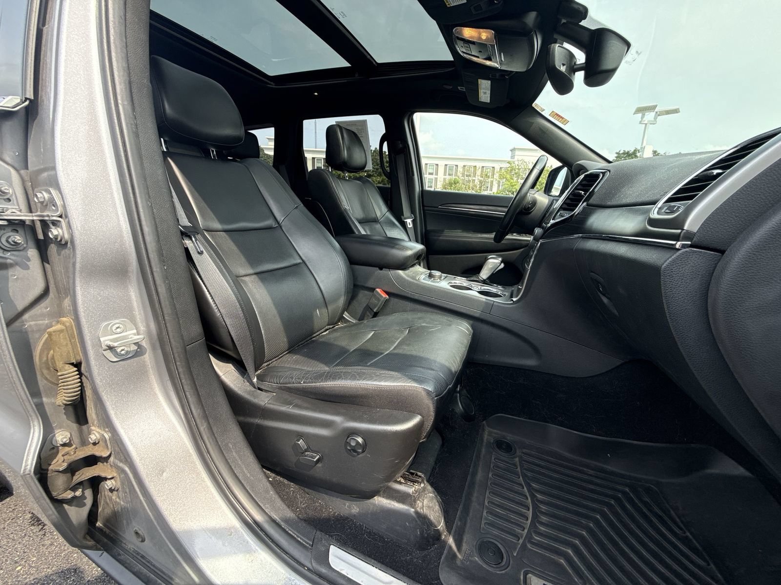 Used 2019 Jeep Grand Cherokee Limited w/ Luxury Group II AWD/4WD image 26