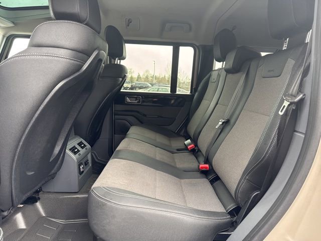 Used 2024 INEOS Grenadier Base image 27