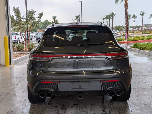Used 2025 Porsche Macan AWD/4WD image 8