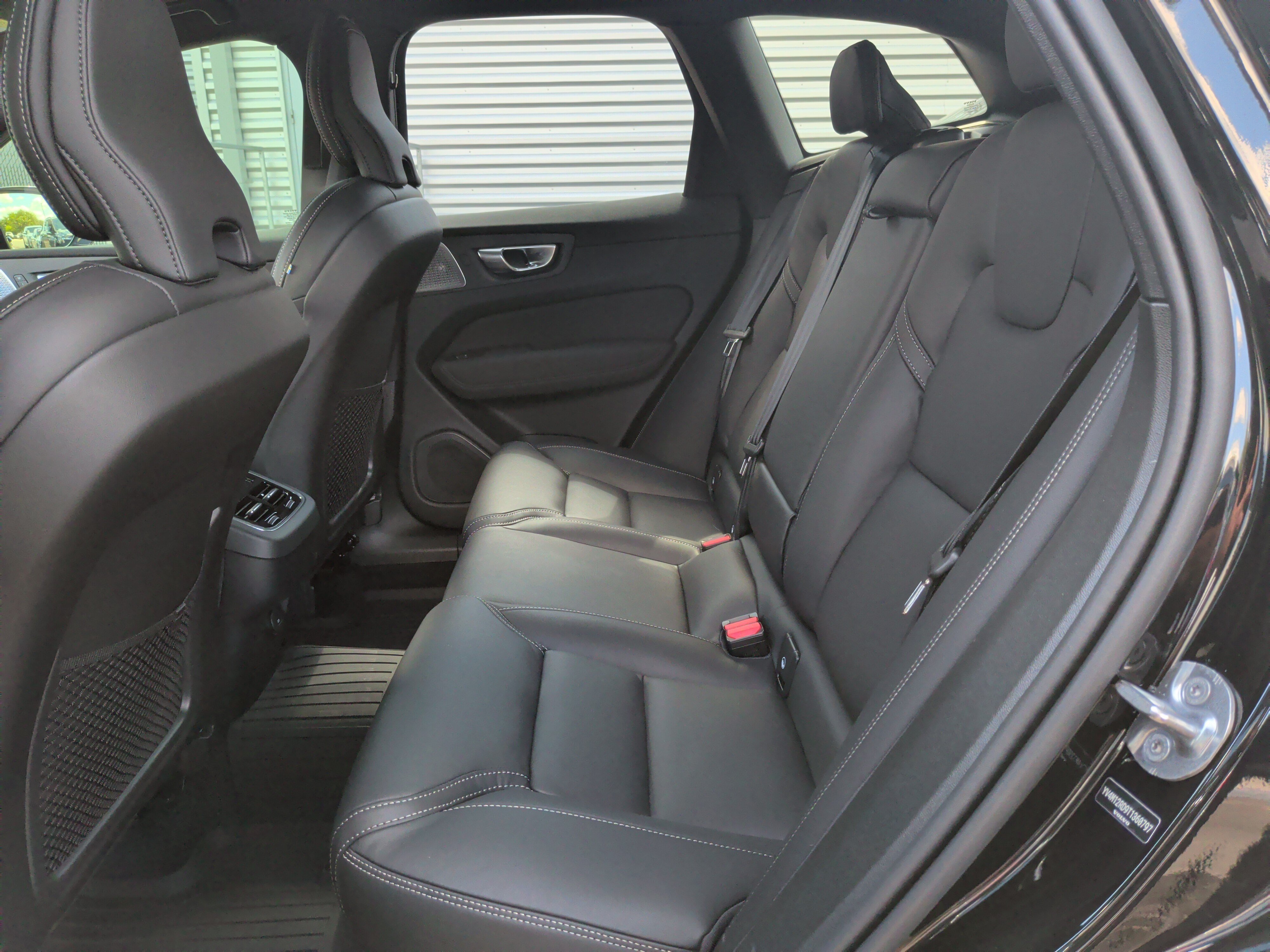 Used 2026 Volvo XC60 B5 Ultra w/ Protection Package Premier AWD/4WD image 31