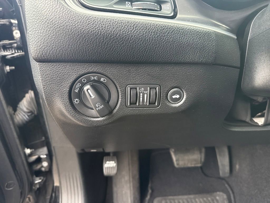 Used 2019 Dodge Challenger GT w/ Cold Weather Group image 21