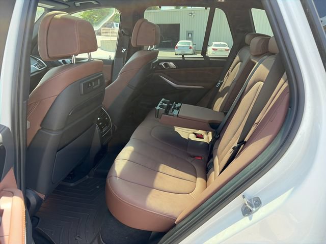 Used 2022 BMW X5 xDrive40i w/ Executive Package AWD/4WD image 28