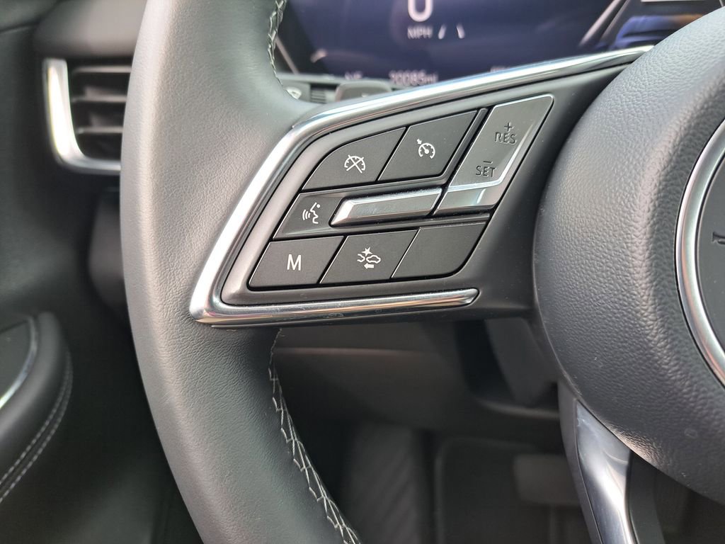 Used 2025 Buick Envision Preferred image 16