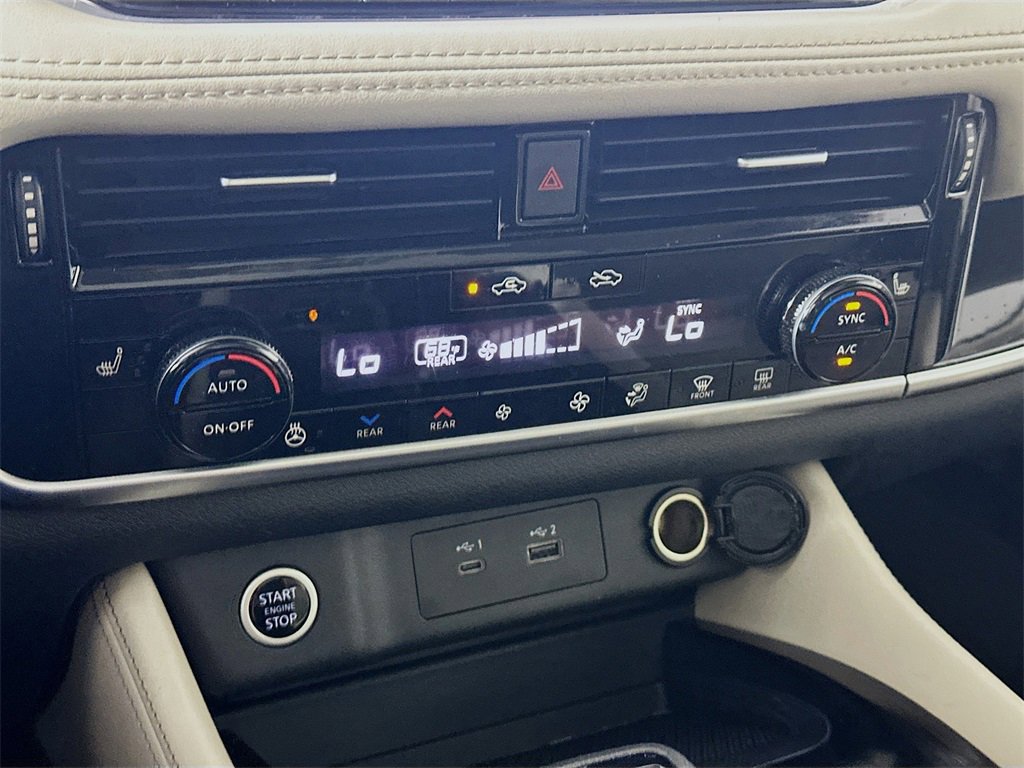 Used 2023 Nissan Rogue SL w/ SL Premium Package image 18