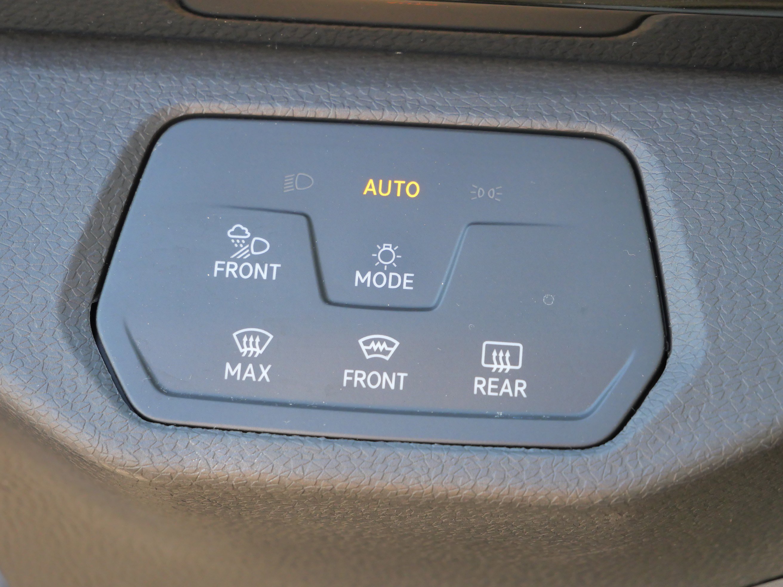 Certified 2022 Volkswagen ID.4 Pro S image 21