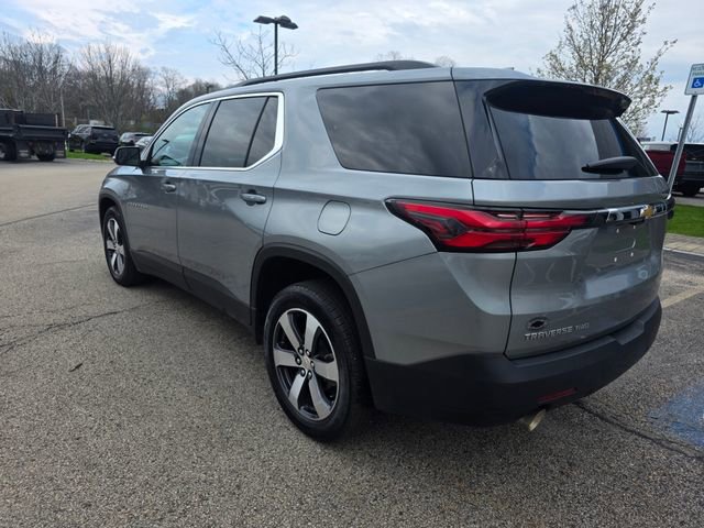 Used 2023 Chevrolet Traverse LT w/ LT Premium Package AWD/4WD image 2