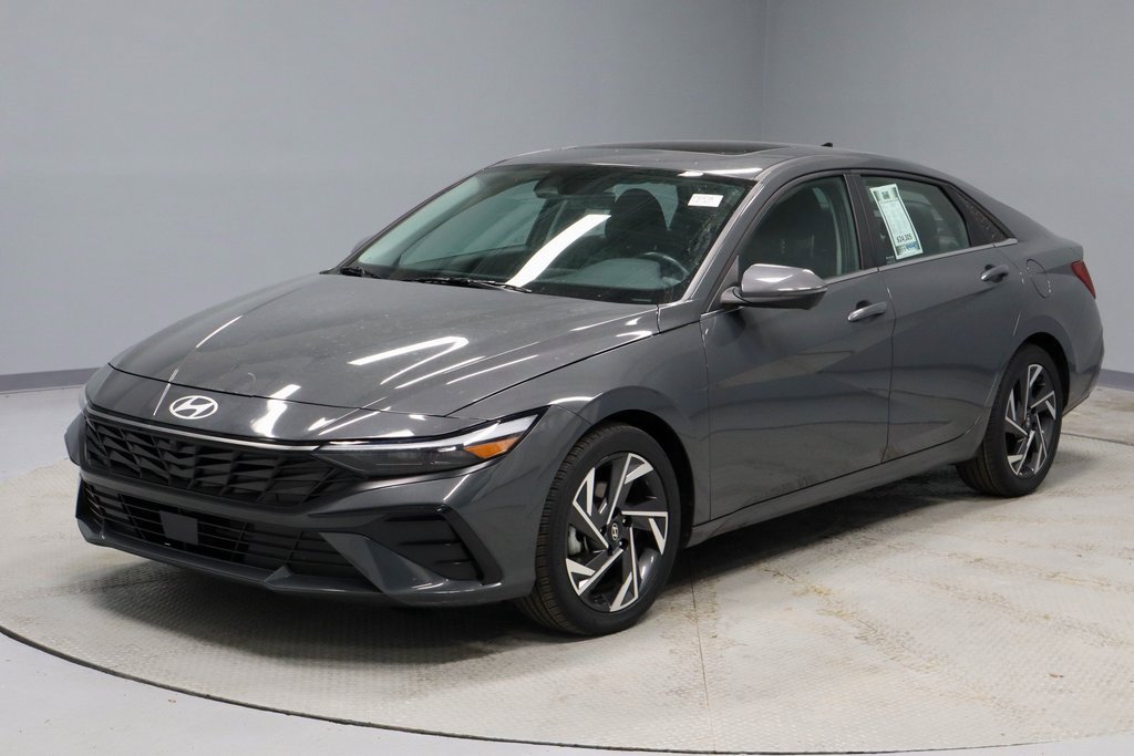 Certified 2024 Hyundai Elantra Limited image 9