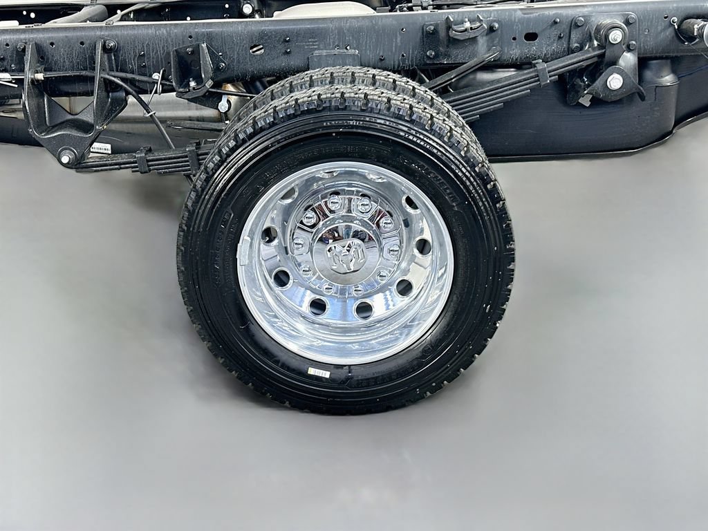 New 2026 RAM 4500 4x4 Crew Cab DRW w/ Laramie Trim Package image 19