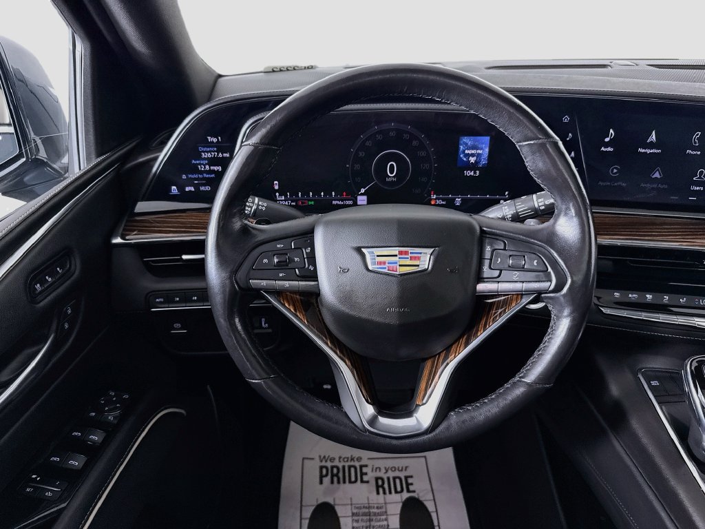 Used 2021 Cadillac Escalade Premium Luxury AWD/4WD image 11
