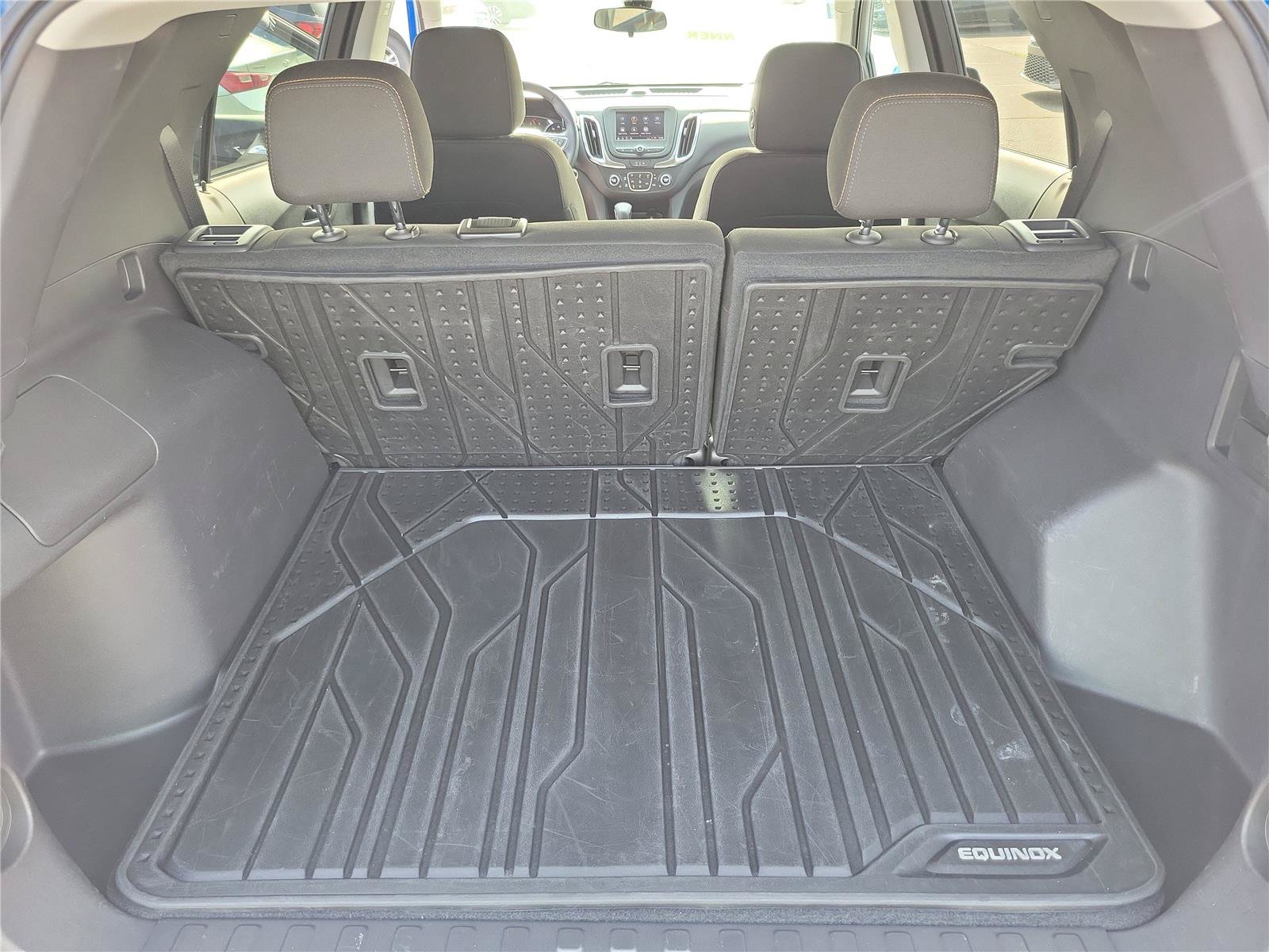 Used 2024 Chevrolet Equinox LT FWD image 9