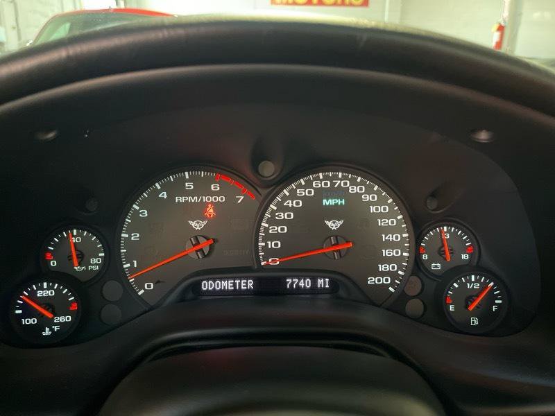 Used 2001 Chevrolet Corvette Convertible RWD image 33