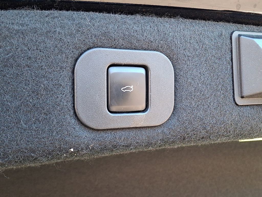 Used 2018 Lincoln Continental Reserve w/ Continental Climate Package image 29