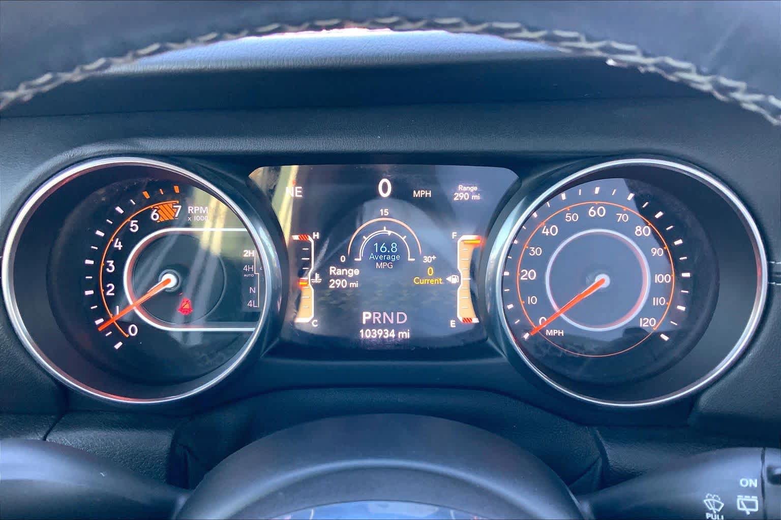 Used 2018 Jeep Wrangler Unlimited Sahara image 27