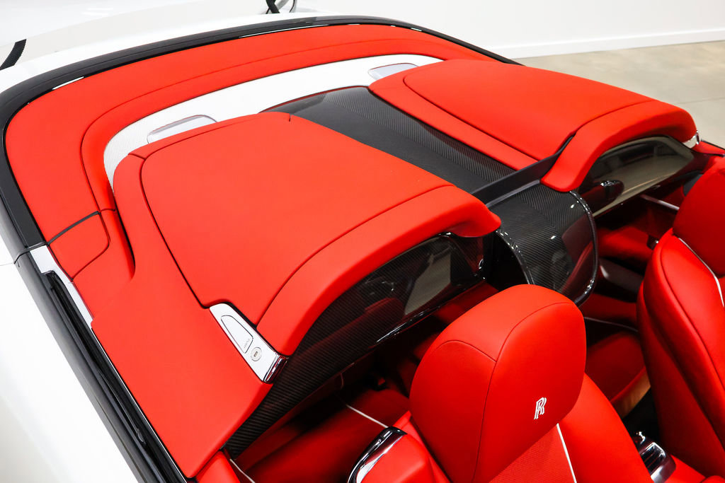 Used 2019 Rolls-Royce Dawn RWD image 59