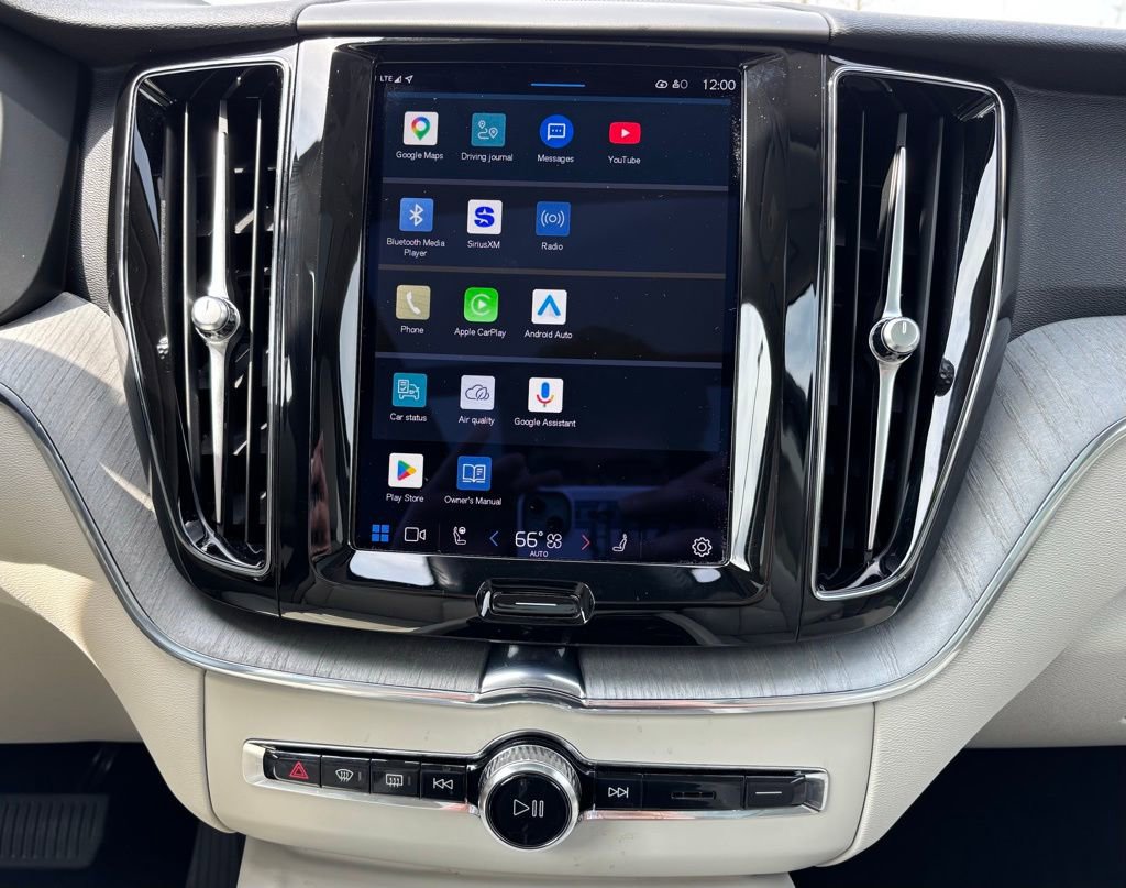 Used 2023 Volvo XC60 B5 Plus w/ Climate Package AWD/4WD image 9