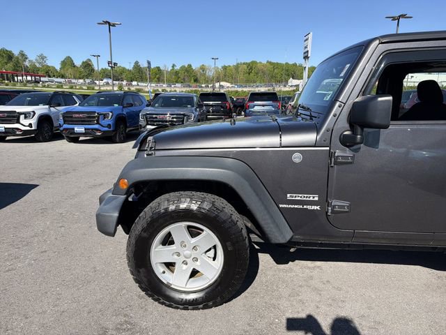 Used 2018 Jeep Wrangler Sport AWD/4WD image 11