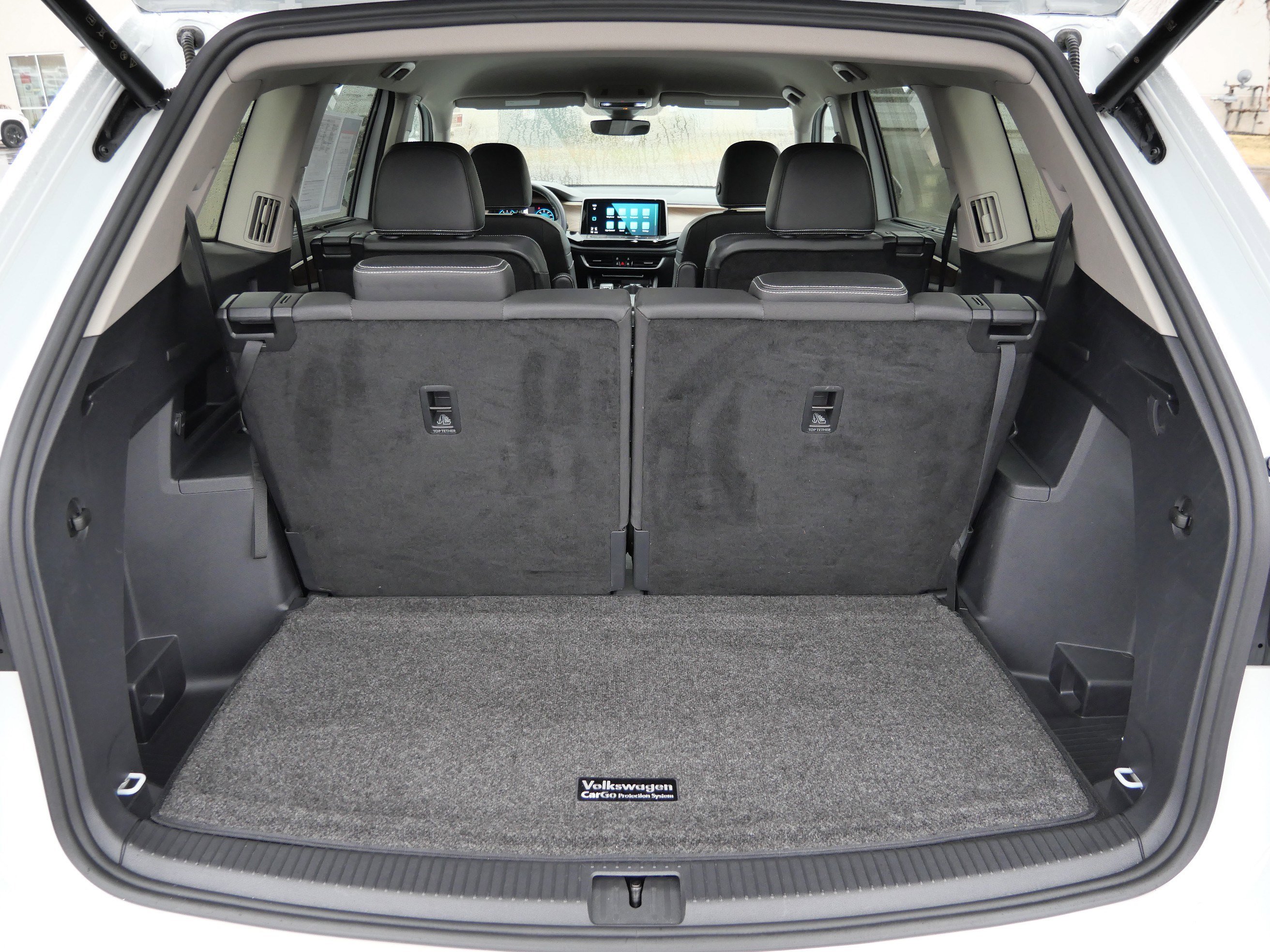 Certified 2024 Volkswagen Atlas SE image 18