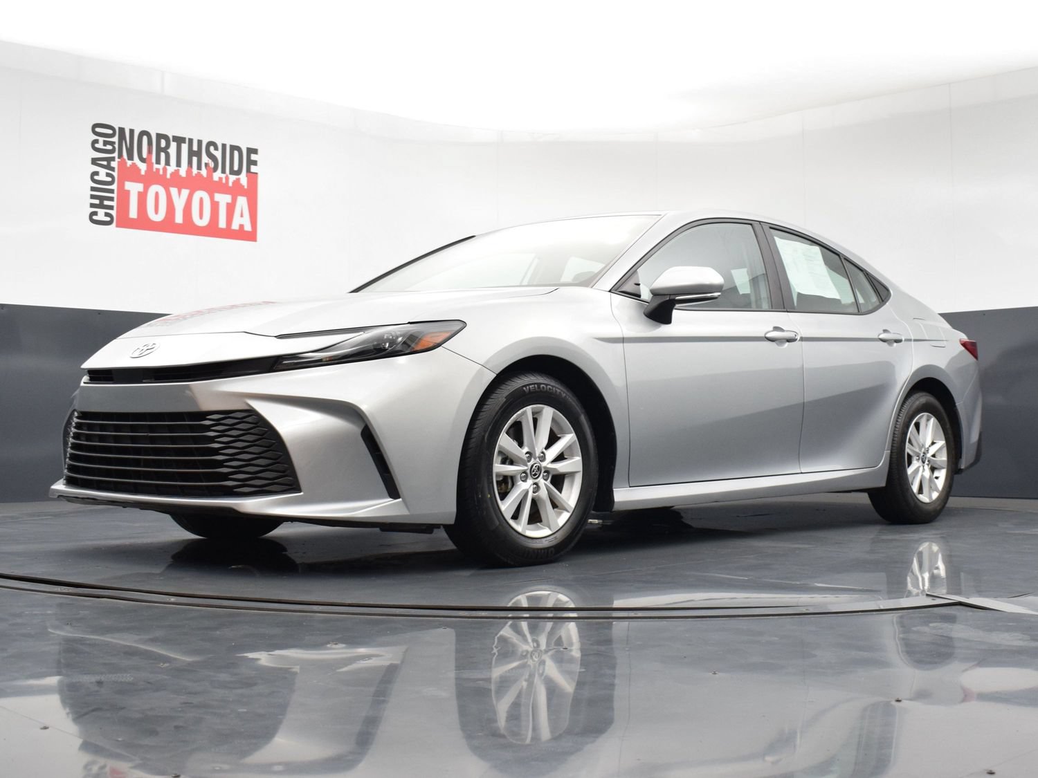 Used 2025 Toyota Camry LE FWD image 31