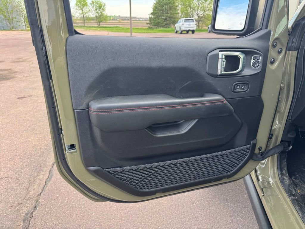 Used 2026 Jeep Wrangler Unlimited Rubicon AWD/4WD image 9