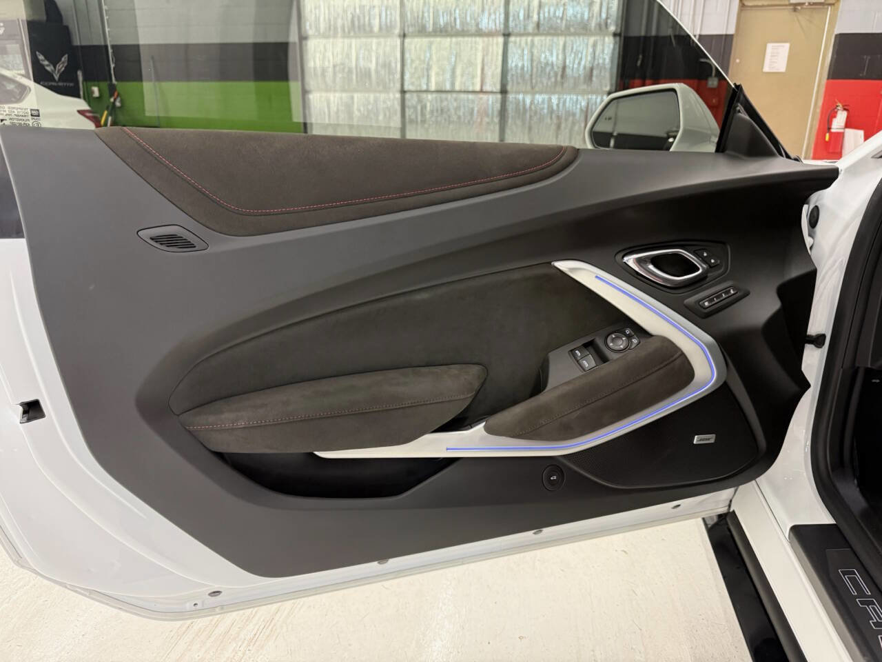 Used 2017 Chevrolet Camaro ZL1 image 21