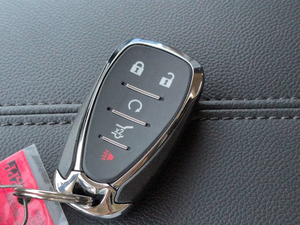 Used 2024 Chevrolet Equinox Premier FWD image 28