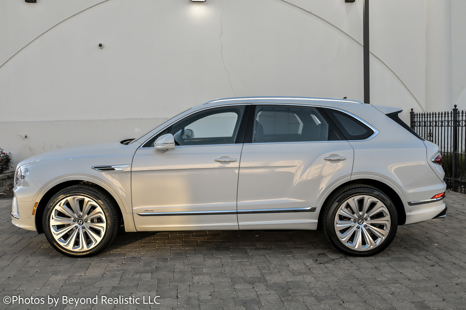 Used 2024 Bentley Bentayga image 5