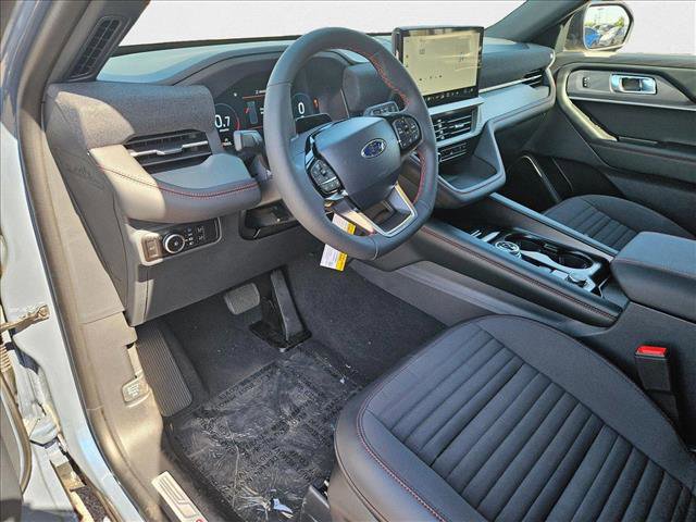 New 2025 Ford Explorer ST-Line image 3