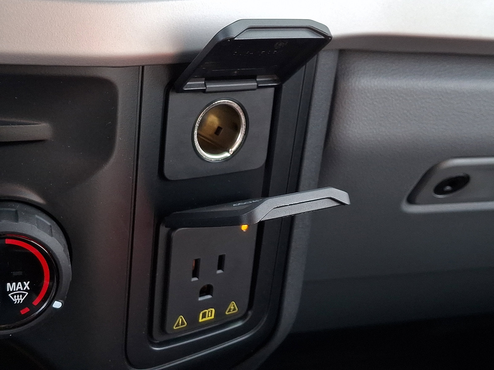 Used 2024 Ford F550 4x4 Crew Cab Super Duty image 23