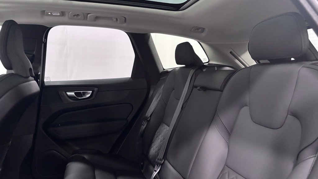Certified 2026 Volvo XC60 B5 Plus AWD/4WD image 22
