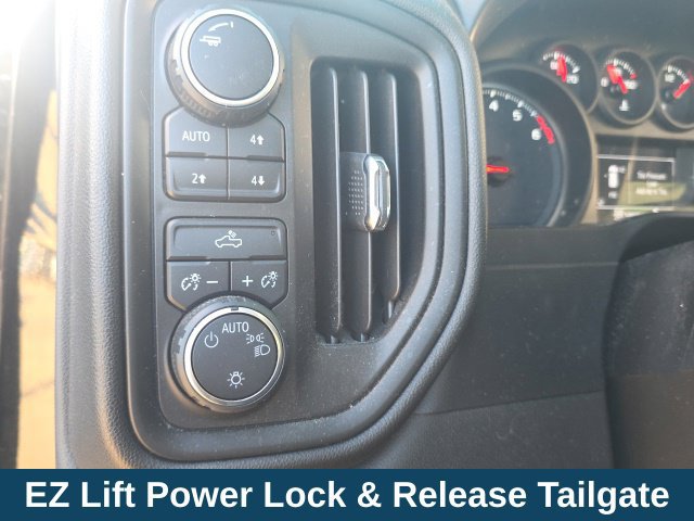 Used 2019 Chevrolet Silverado 1500 Custom Trail Boss w/ Custom Convenience Package AWD/4WD image 18