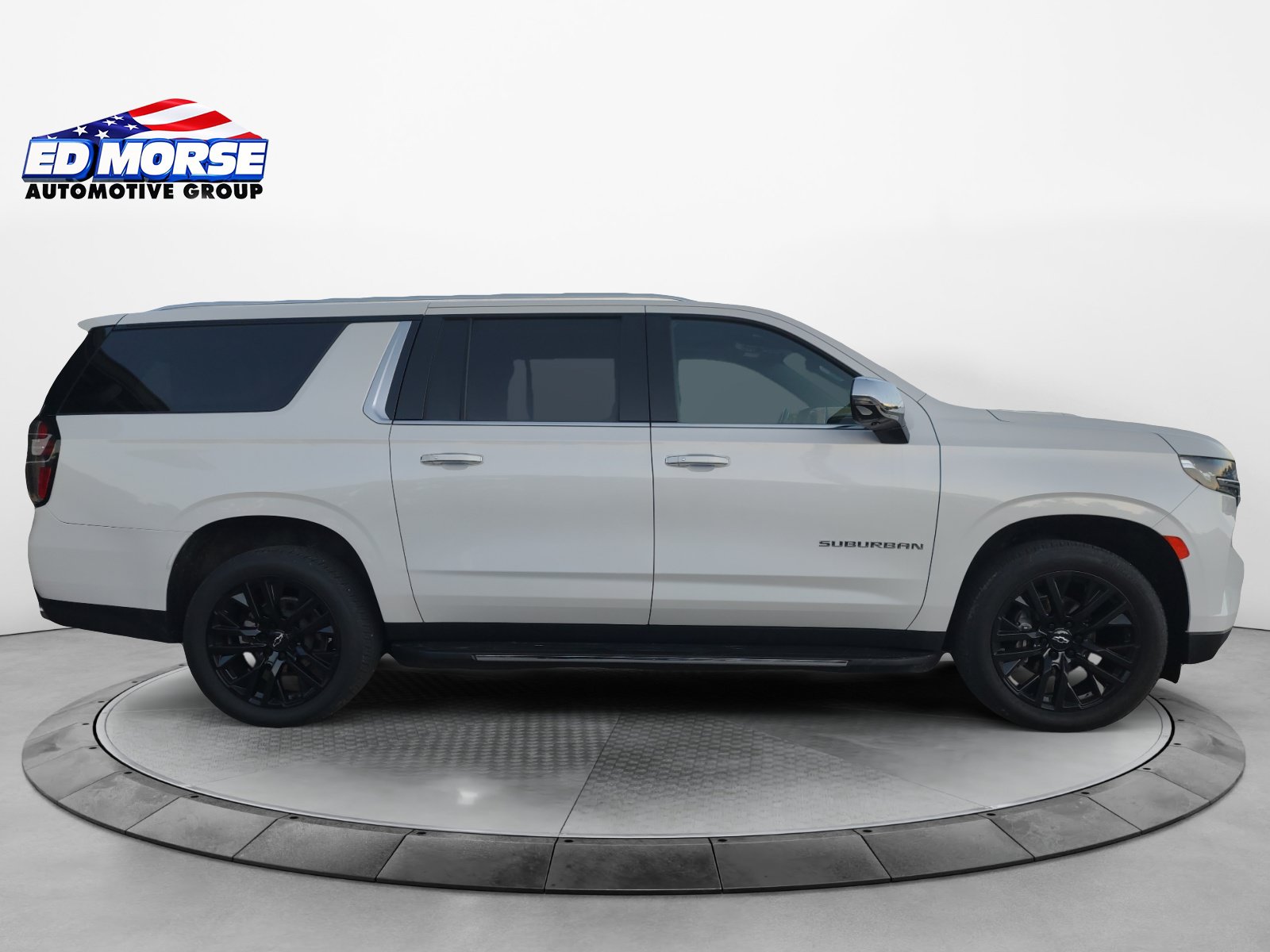 Certified 2023 Chevrolet Suburban Premier AWD/4WD image 6