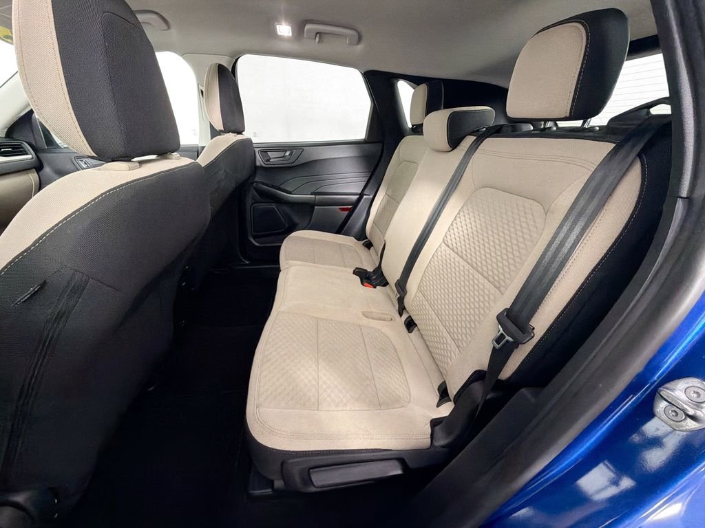 Used 2022 Ford Escape SE w/ Cold Weather Package image 23