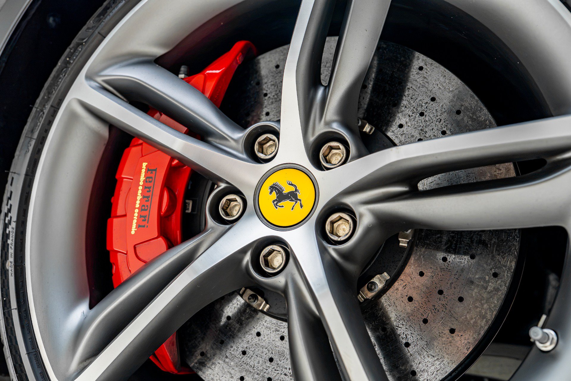 Used 2024 Ferrari 296 GTS RWD image 34