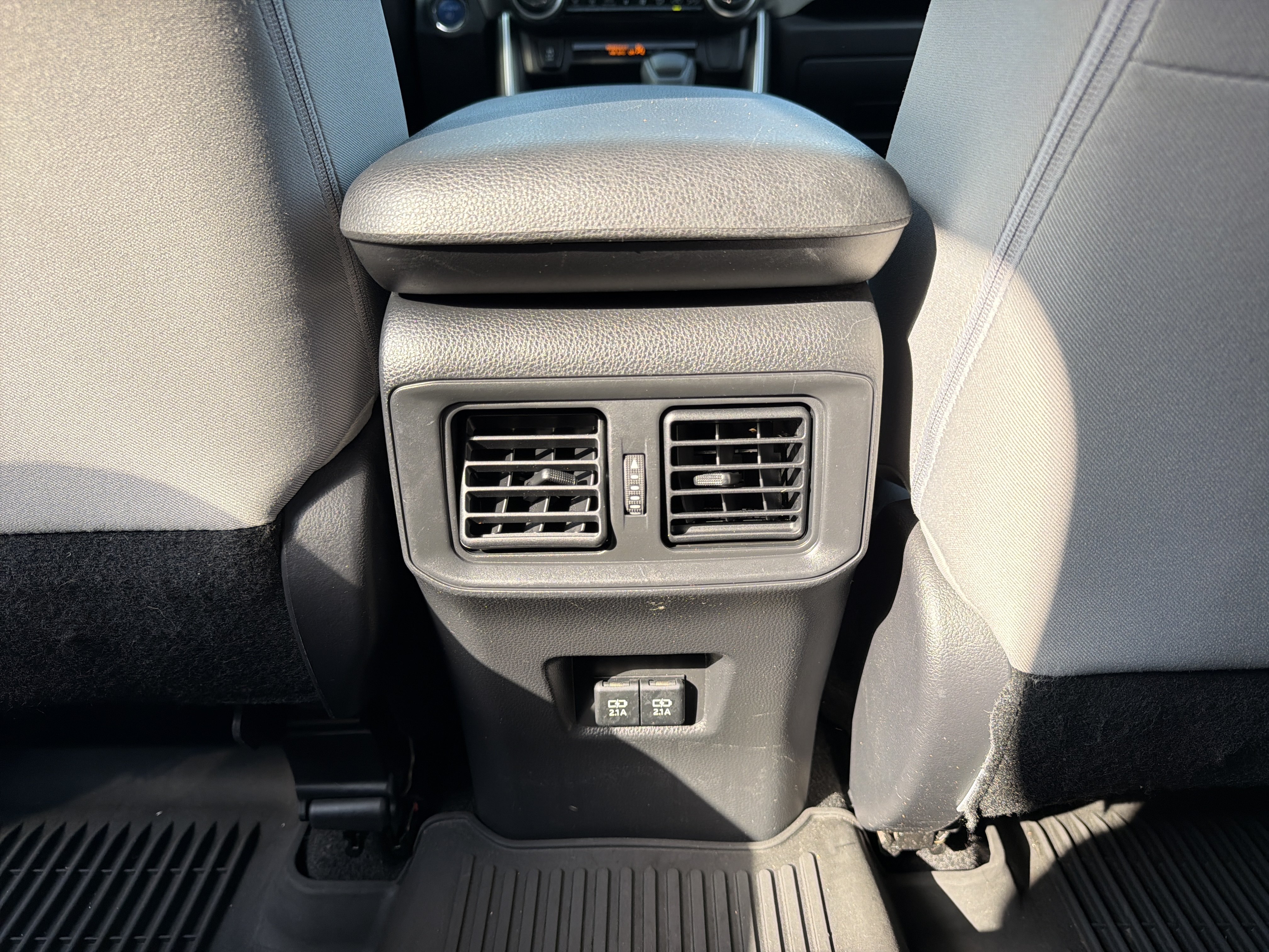 Used 2020 Toyota RAV4 XLE w/ Convenience Package AWD/4WD image 29