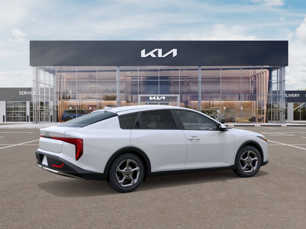 New 2026 Kia K4 LXS image 6