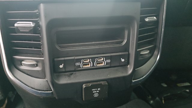 Used 2025 RAM 2500 Laramie AWD/4WD image 34