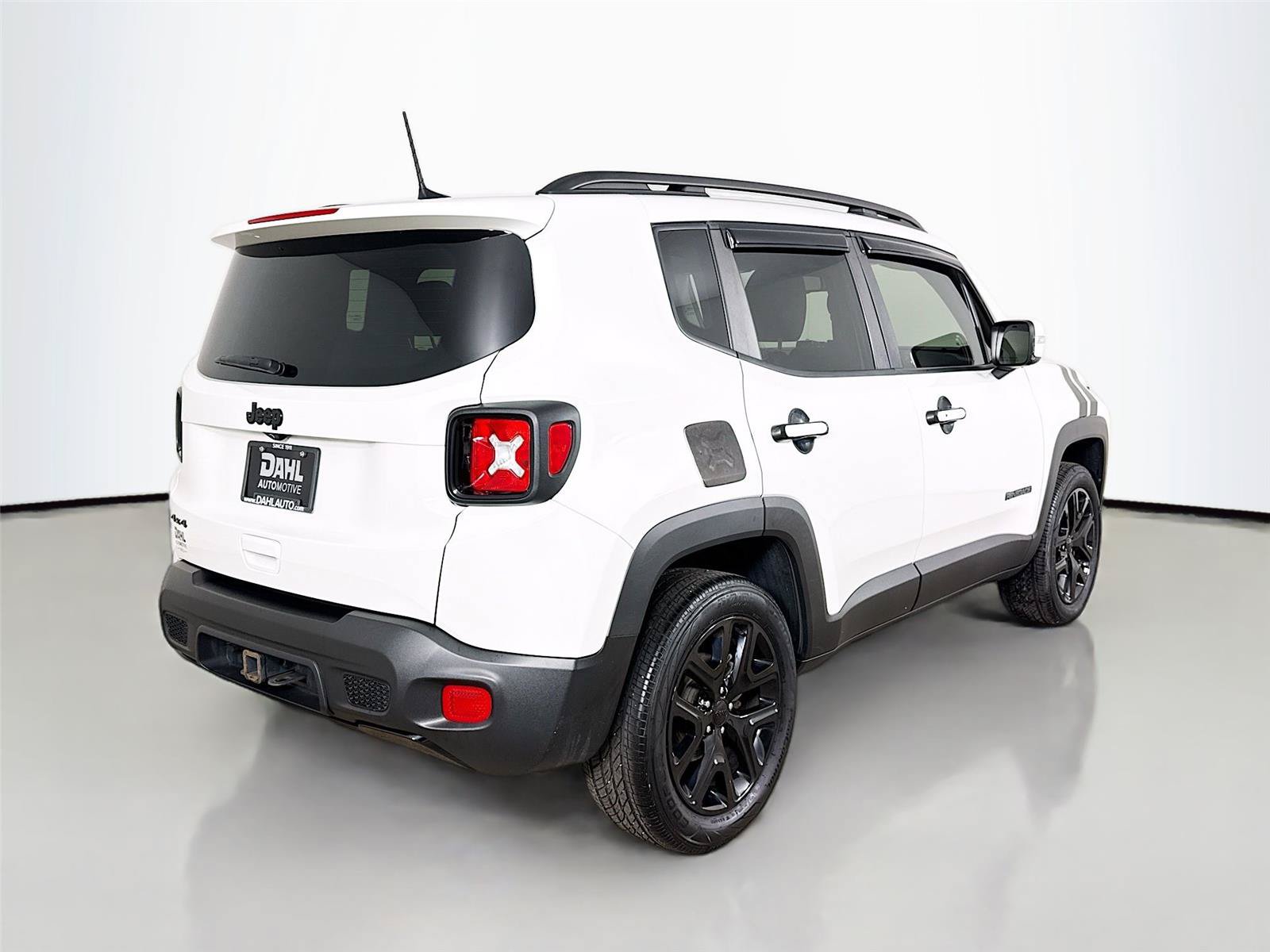 Used 2019 Jeep Renegade Altitude w/ Quick Order Package 2XM AWD/4WD image 13