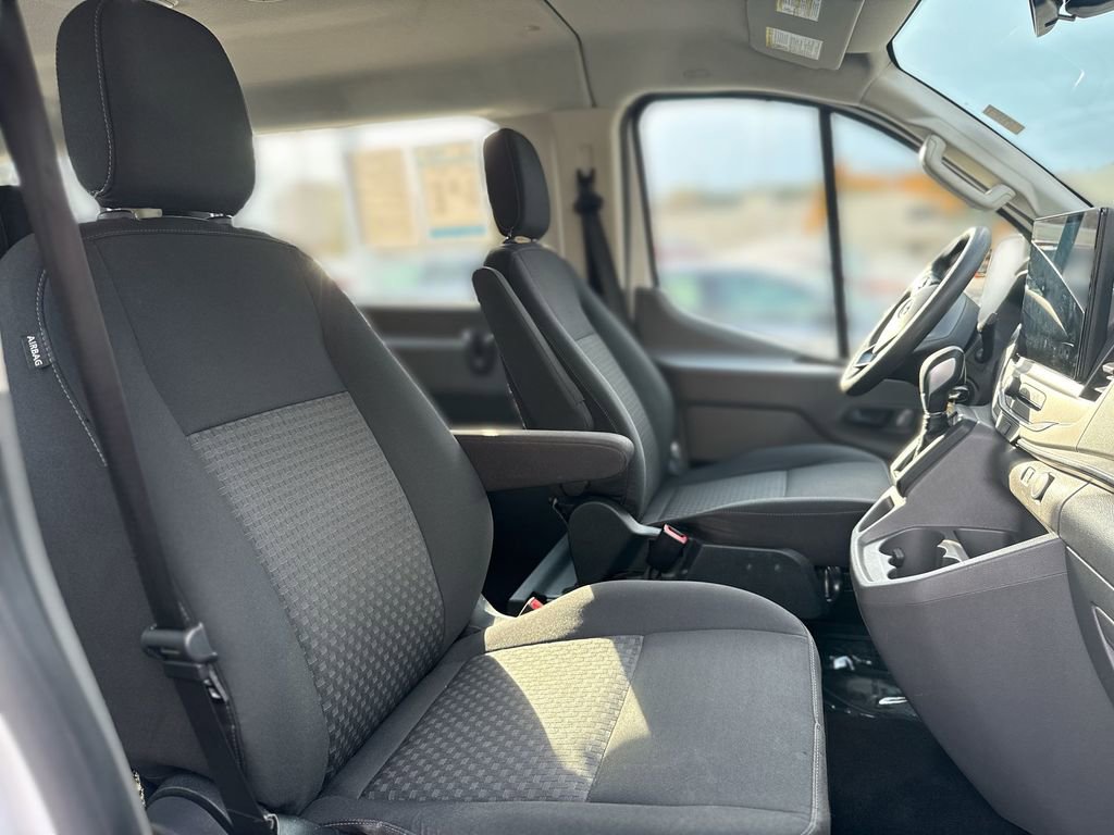 Used 2022 Ford Transit 350 XLT image 25