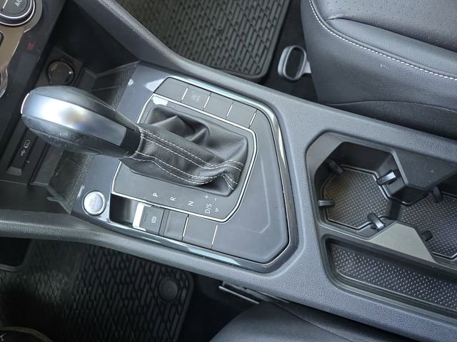 Used 2021 Volkswagen Tiguan SE image 25