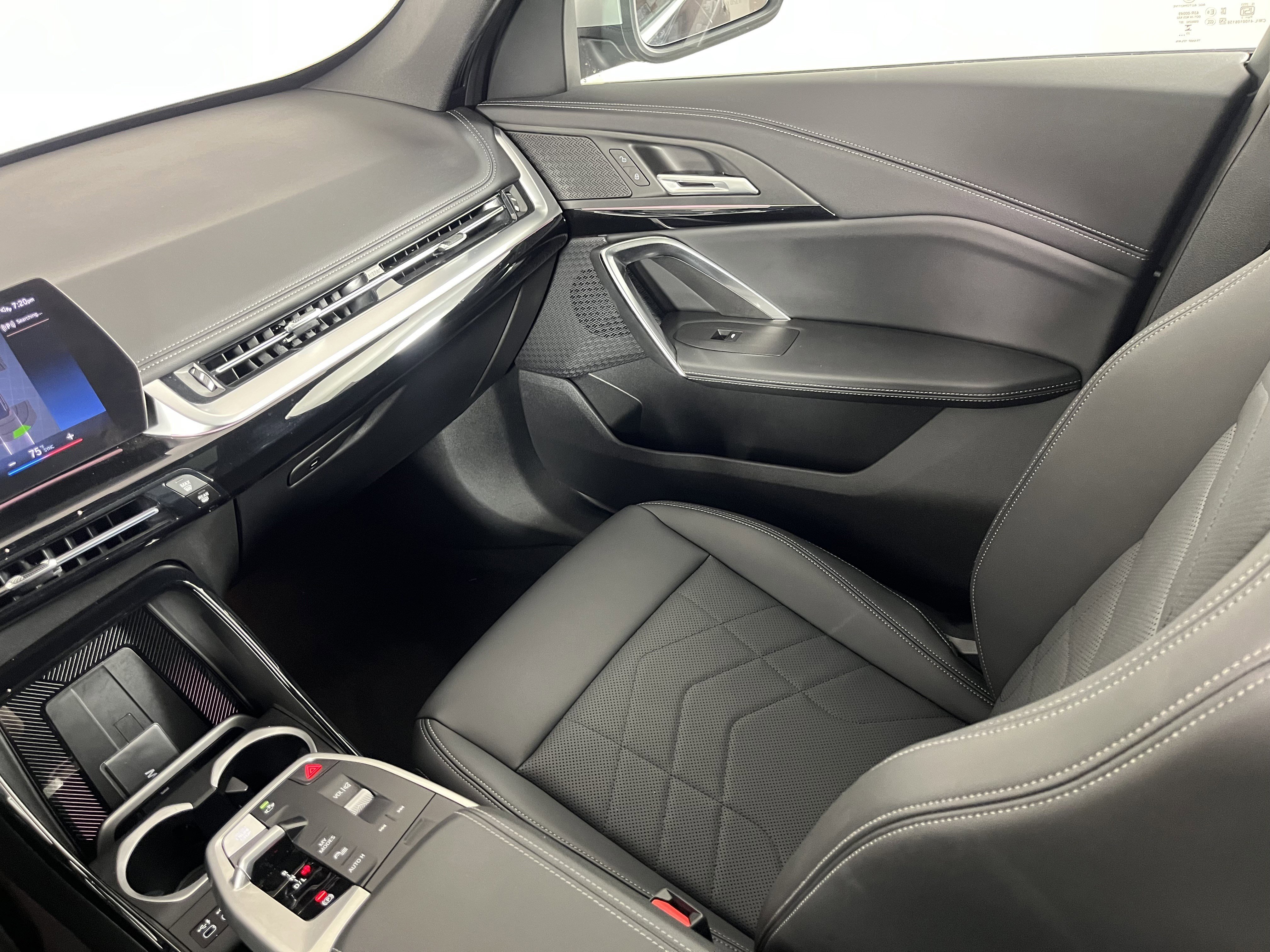 Certified 2023 BMW X1 xDrive28i w/ Convenience Package image 11