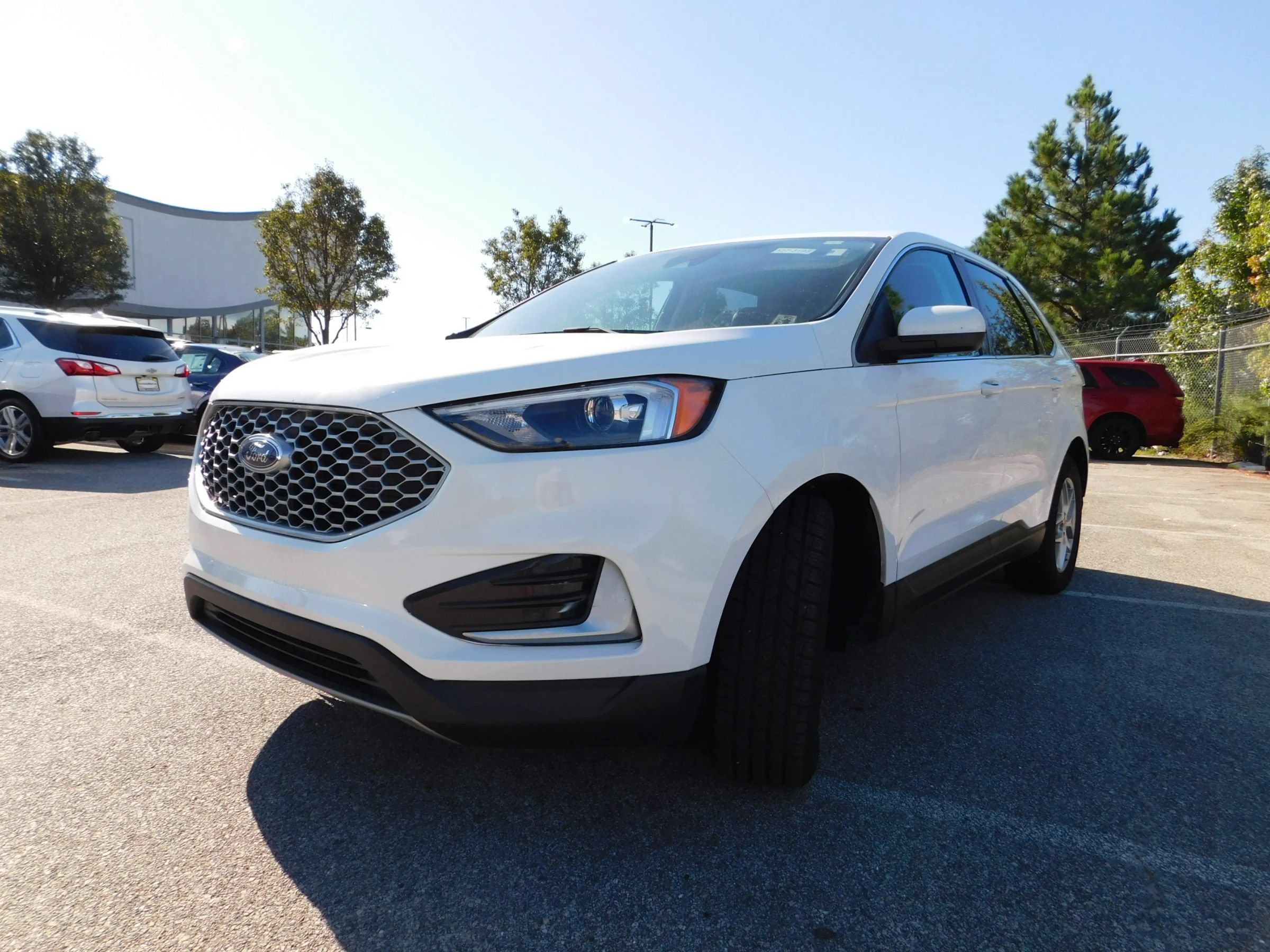 Used 2023 Ford Edge SEL AWD/4WD image 4