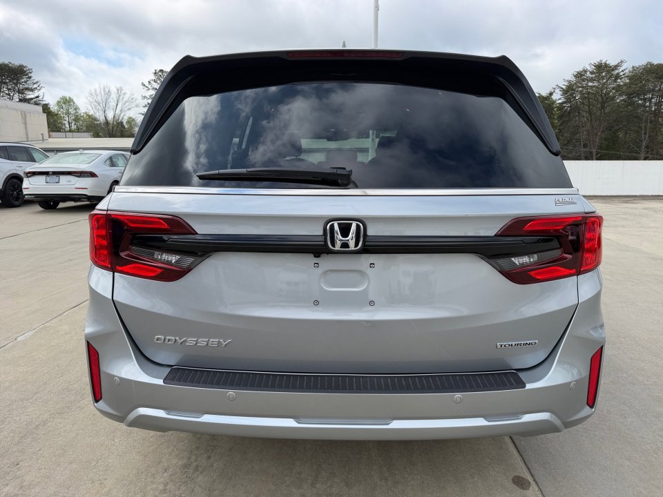 Certified 2025 Honda Odyssey Touring image 18