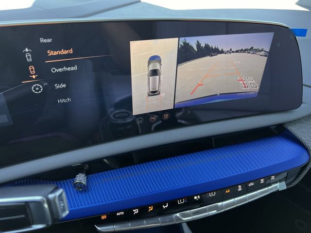 New 2026 Cadillac Optiq Luxury 2 image 16