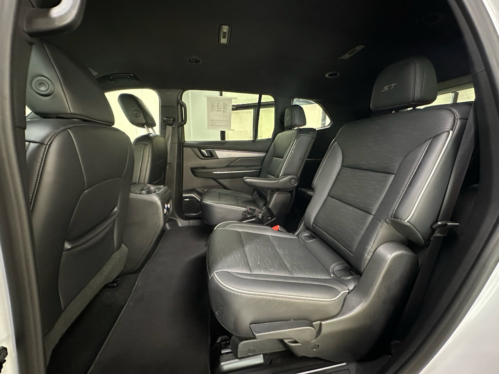 Certified 2026 Buick Enclave Sport Touring AWD/4WD image 13