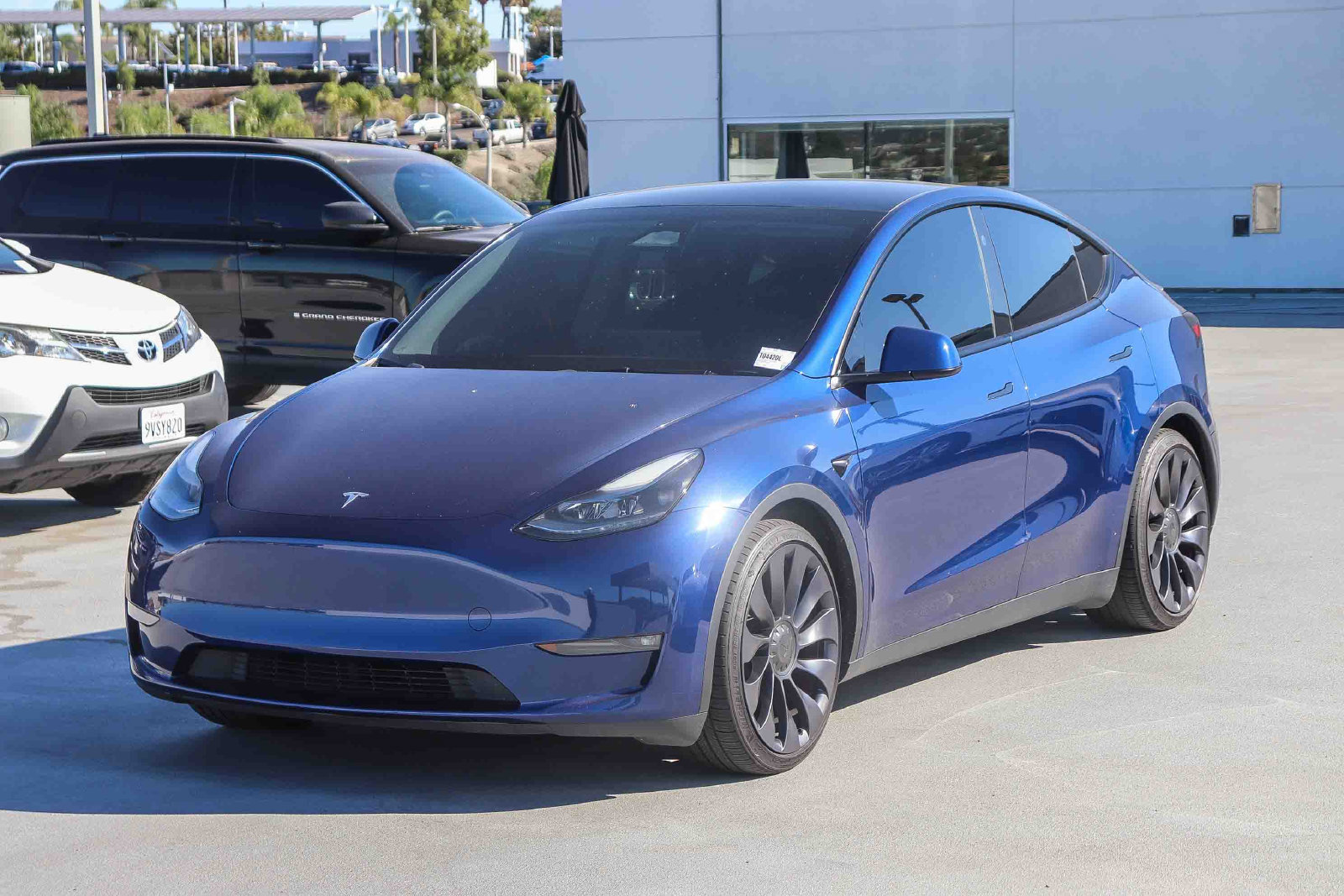 Used 2024 Tesla Model Y Performance AWD/4WD image 3